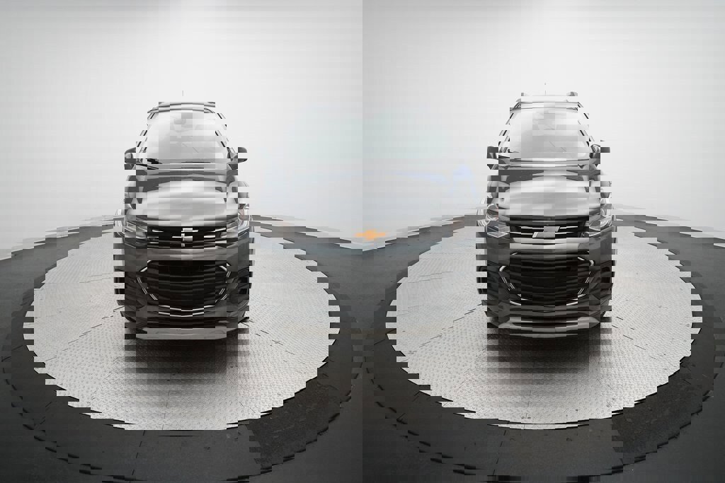 Used 2017 Chevrolet Trax LT w/ Driver Confidence Package image 11