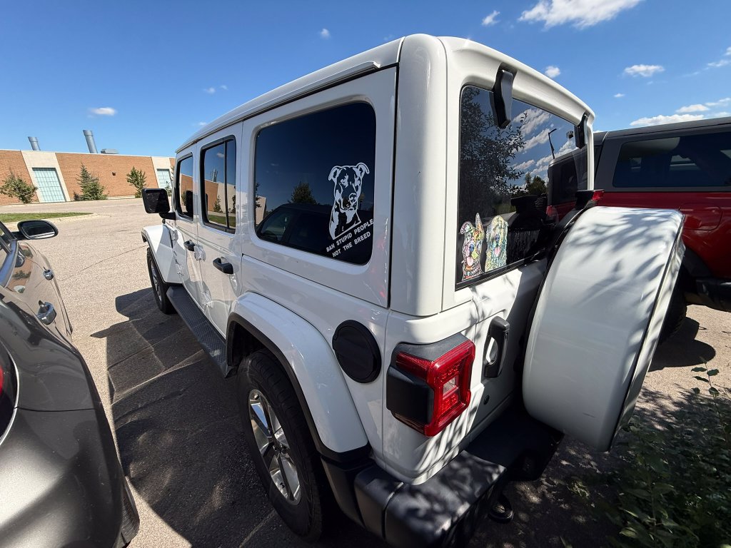 Used 2019 Jeep Wrangler Unlimited Sahara w/ Safety Group AWD/4WD image 6