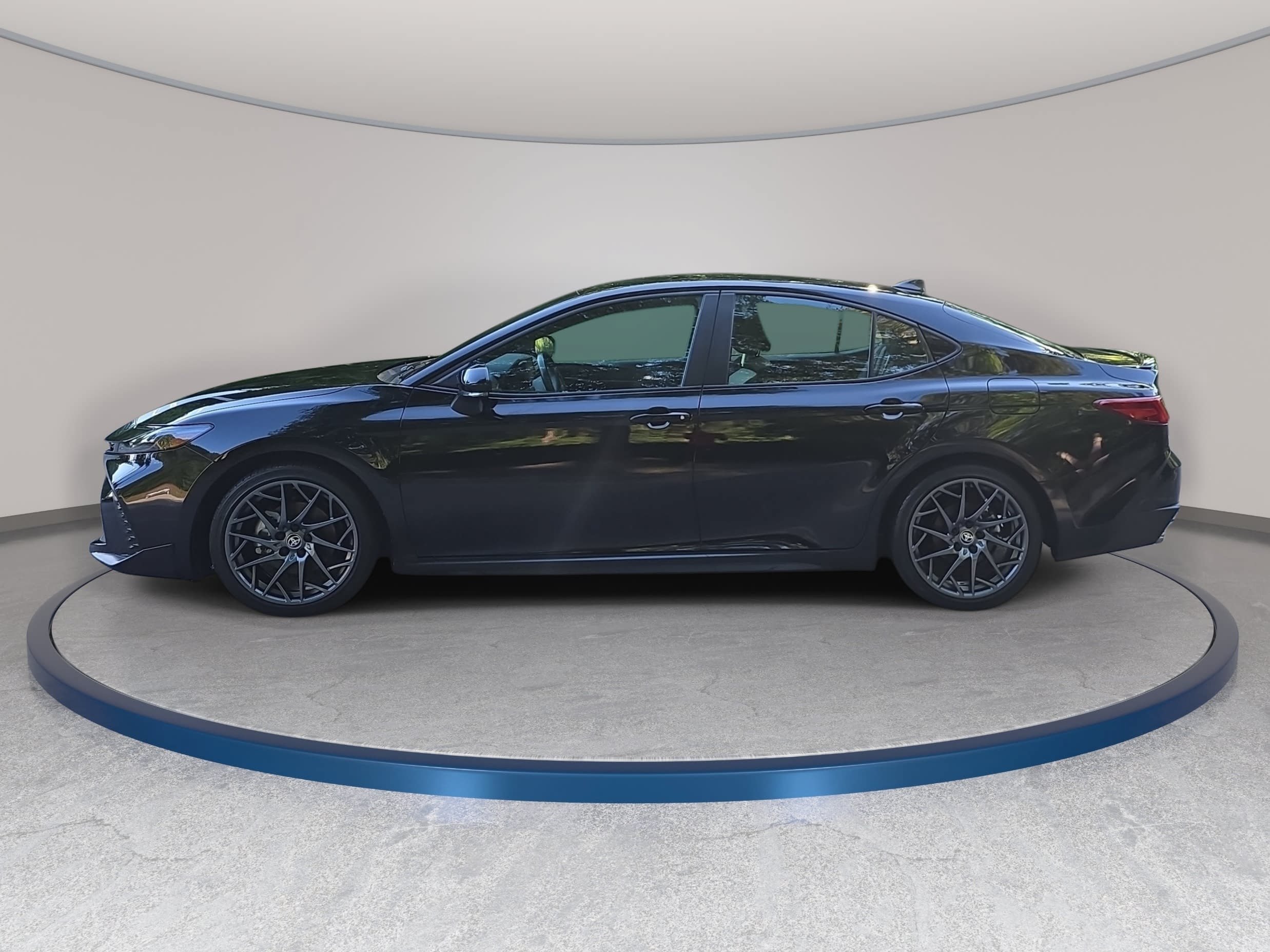 Certified 2025 Toyota Camry SE w/ Convenience Package FWD image 8