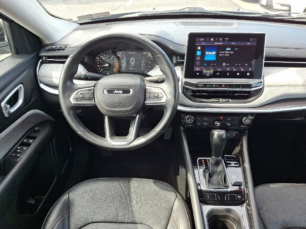 Used 2022 Jeep Compass Latitude AWD/4WD image 12
