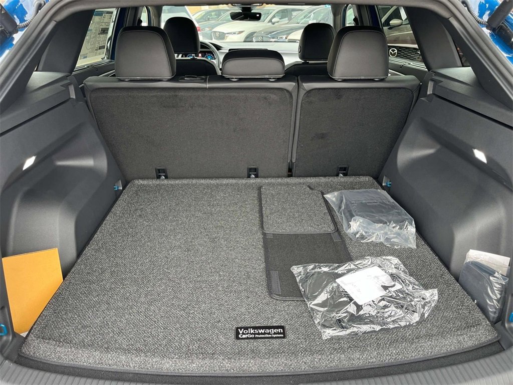 New 2025 Volkswagen Atlas Cross Sport SE image 18