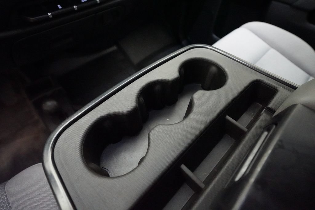Used 2019 Chevrolet Silverado 1500 W/T AWD/4WD image 16