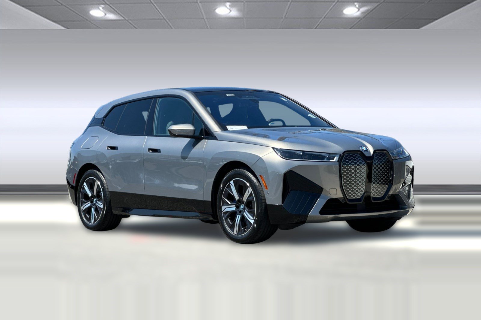 Certified 2023 BMW iX M60 w/ Executive Package AWD/4WD image 6