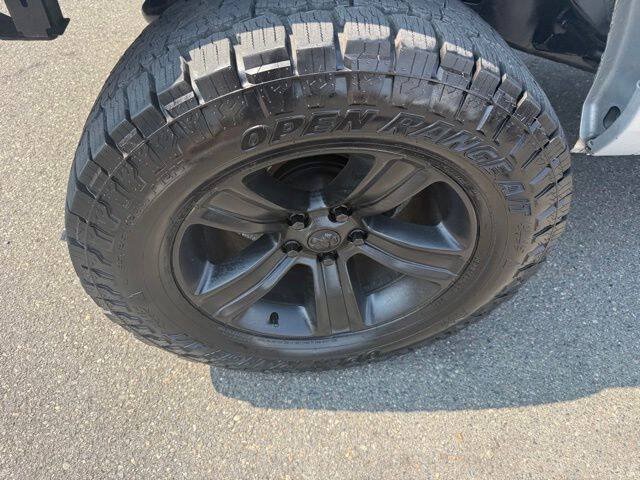 Used 2015 RAM 1500 Sport w/ Convenience Group AWD/4WD image 8