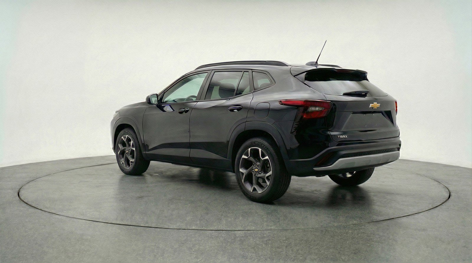 Used 2025 Chevrolet Trax LT image 6