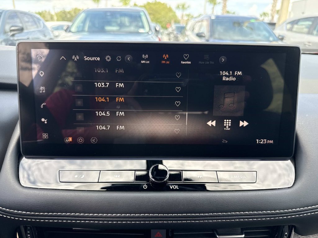 Used 2024 Nissan Rogue Platinum FWD image 30