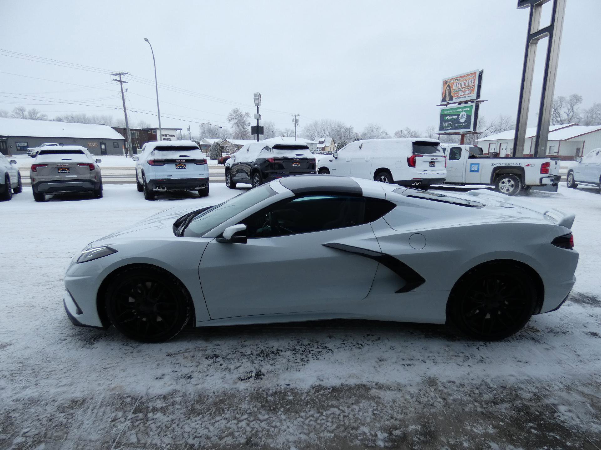 Used 2020 Chevrolet Corvette Stingray Preferred Cpe w/ 2LT Preferred Equipment Group image 9