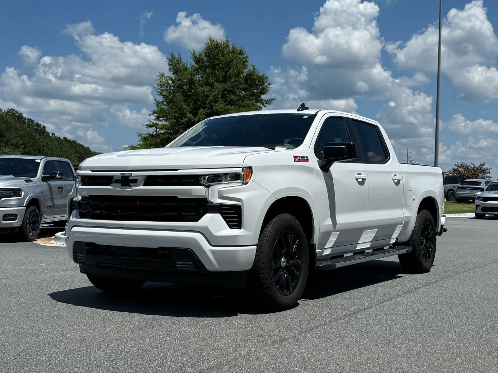 Used 2024 Chevrolet Silverado 1500 RST w/ Convenience Package II AWD/4WD image 1