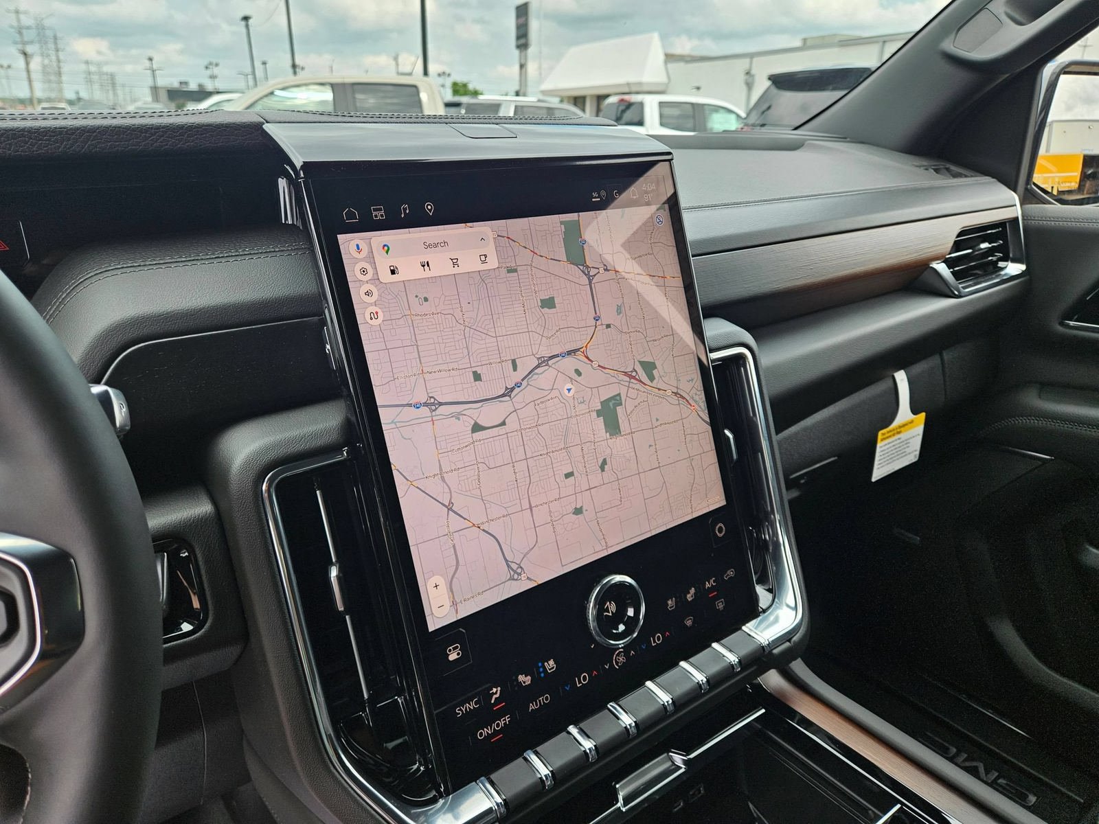New 2026 GMC Yukon Denali AWD/4WD image 15