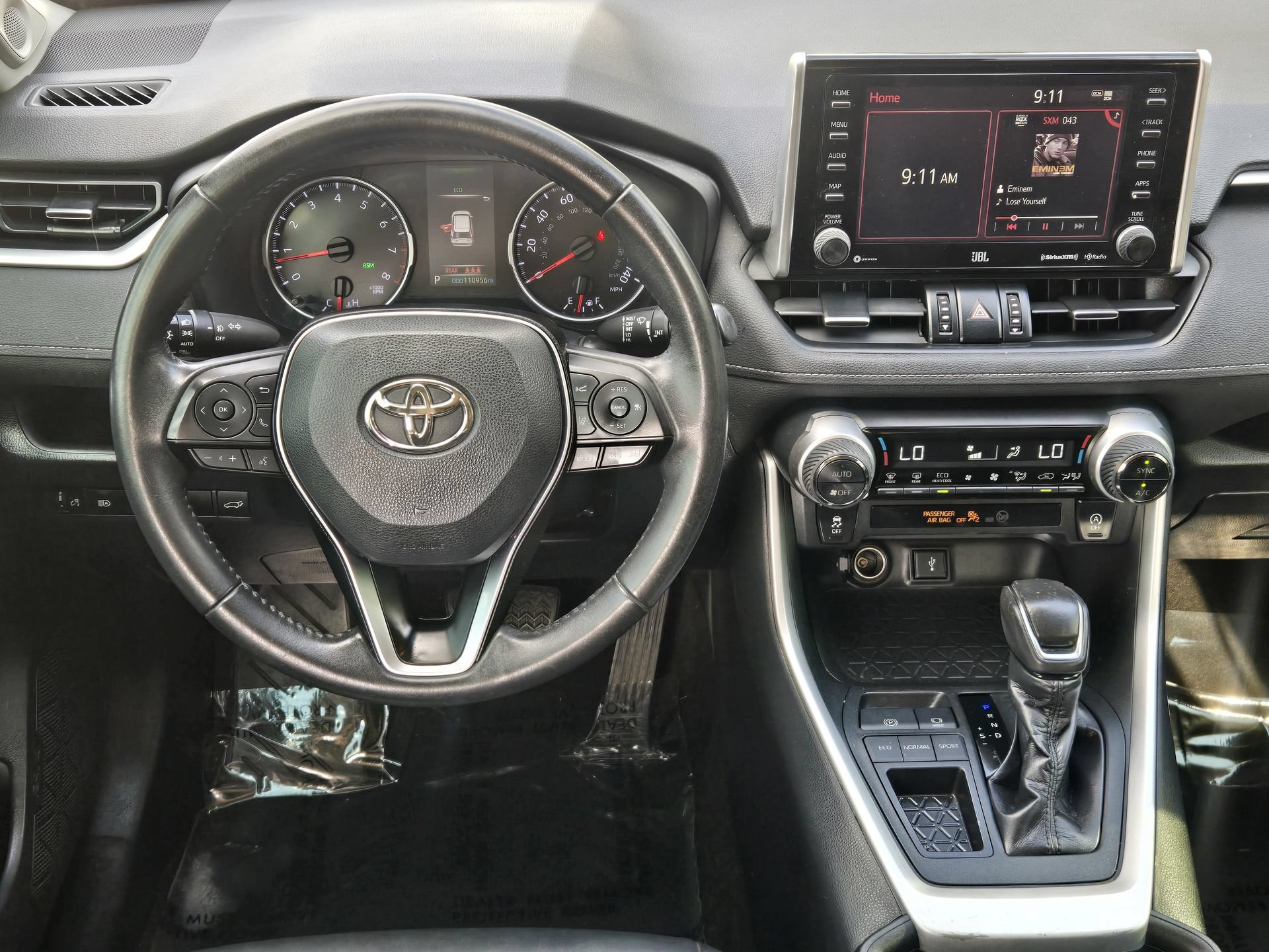 Used 2020 Toyota RAV4 XLE Premium FWD image 26