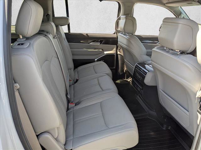 Used 2022 Jeep Wagoneer Series III w/ Convenience Group I AWD/4WD image 21