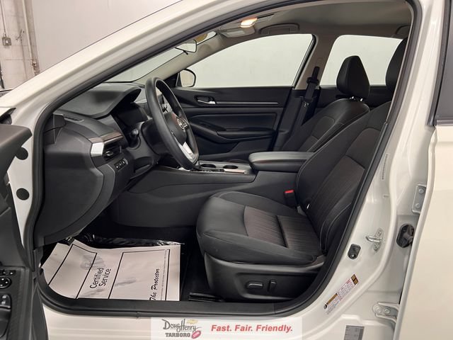 Used 2025 Nissan Altima 2.5 SV FWD image 32