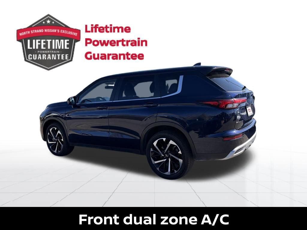 Used 2024 Mitsubishi Outlander SE image 4