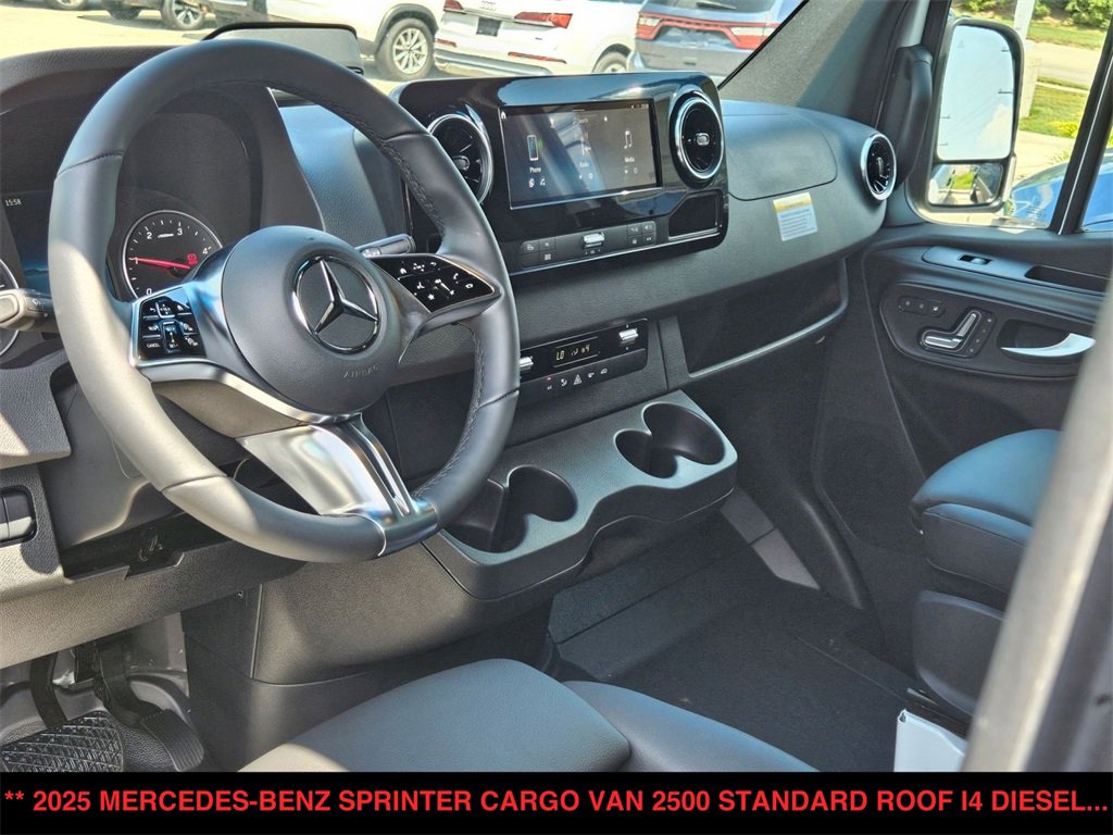 Used 2025 Mercedes-Benz Sprinter 2500 image 16