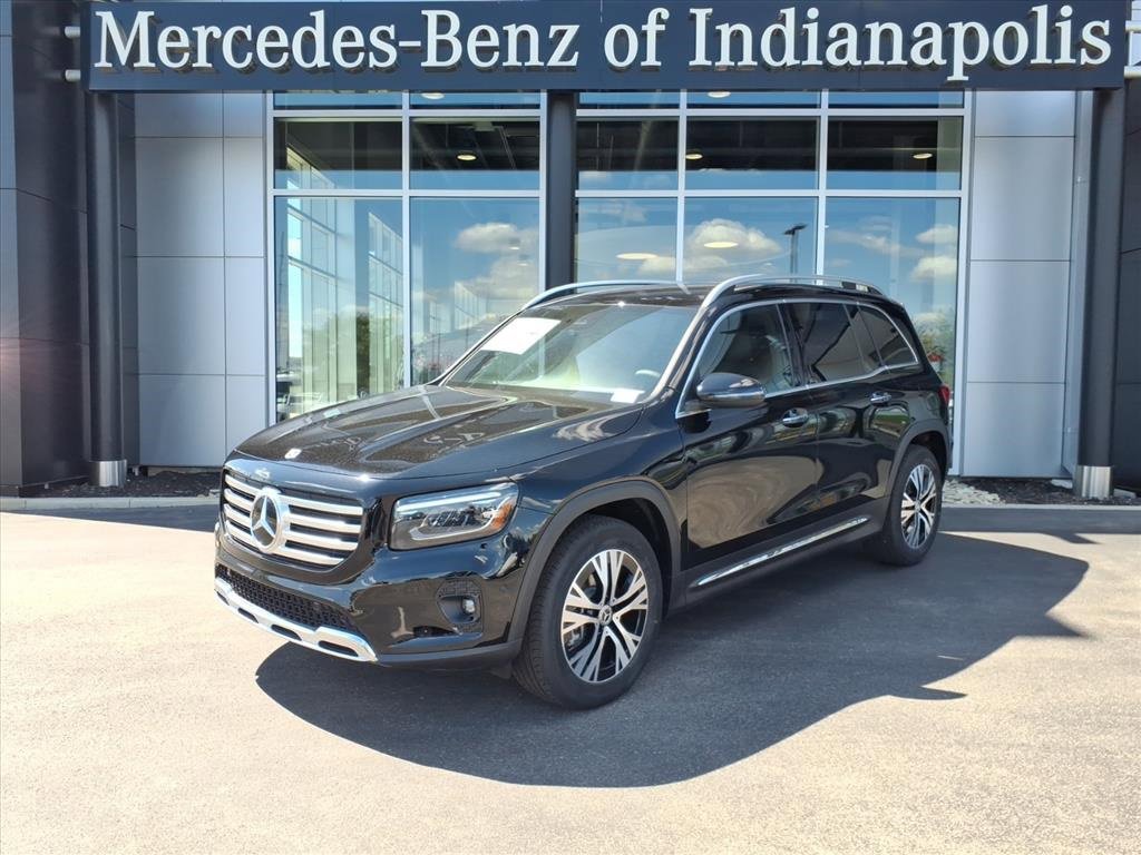 New 2025 Mercedes-Benz GLB 250 4MATIC image 1