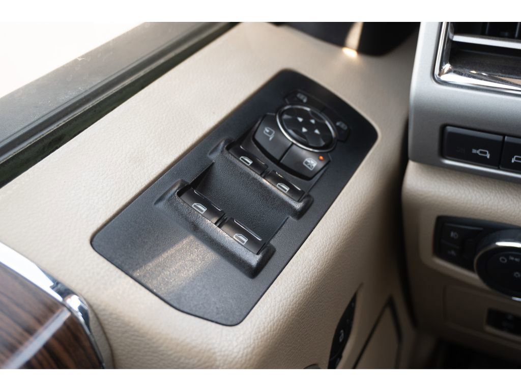 Used 2015 Ford F150 Lariat w/ Equipment Group 502A Luxury RWD image 28