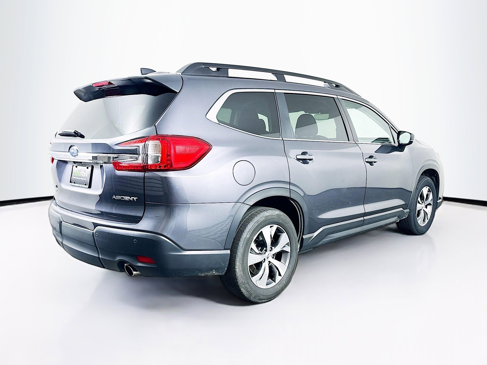 Used 2025 Subaru Ascent Premium image 9