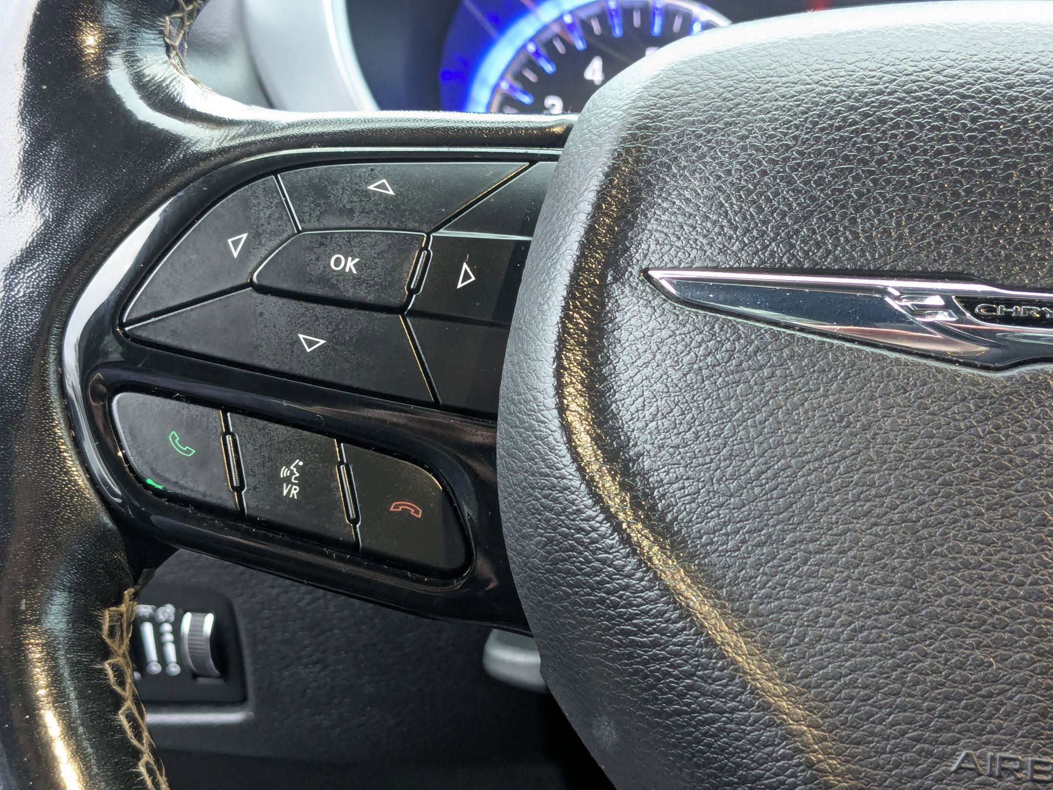 Used 2019 Chrysler Pacifica Touring-L Plus w/ Advanced Safetytec Group image 18