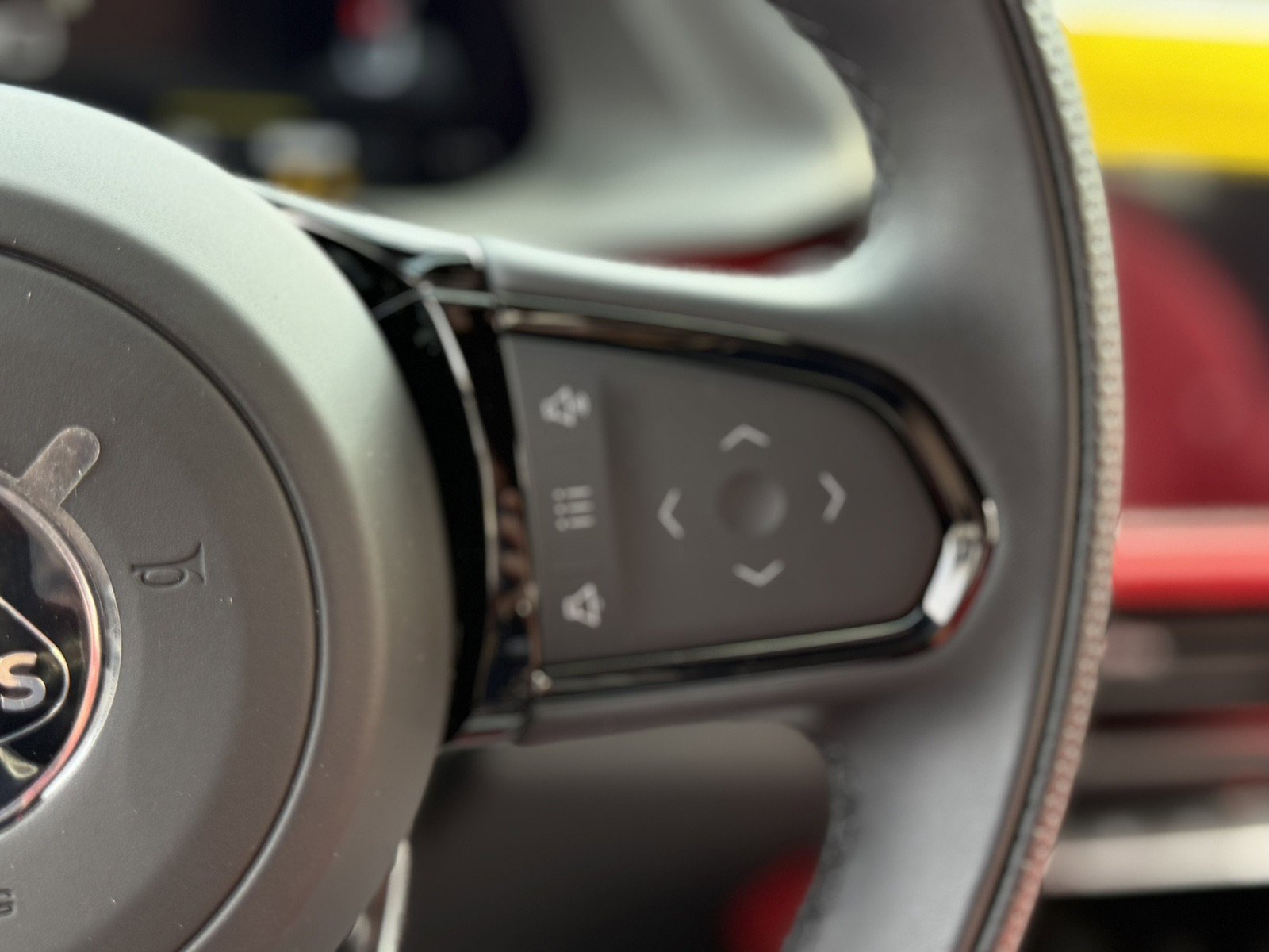 Used 2025 Lotus Emira RWD image 15