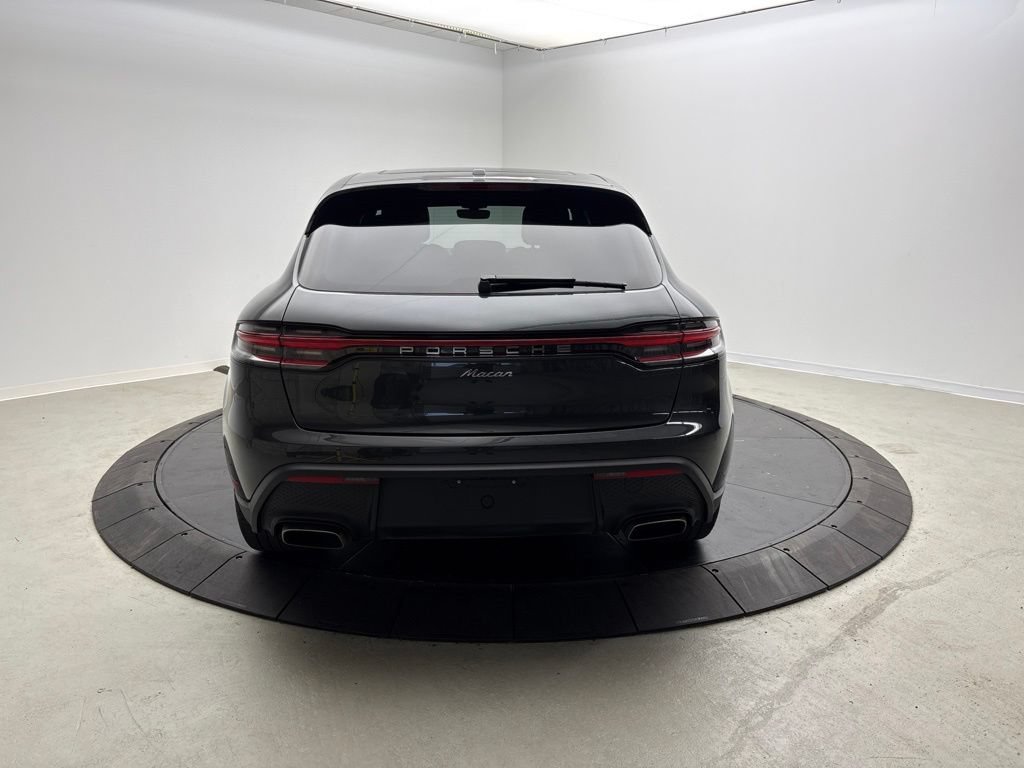 Certified 2024 Porsche Macan AWD/4WD image 6