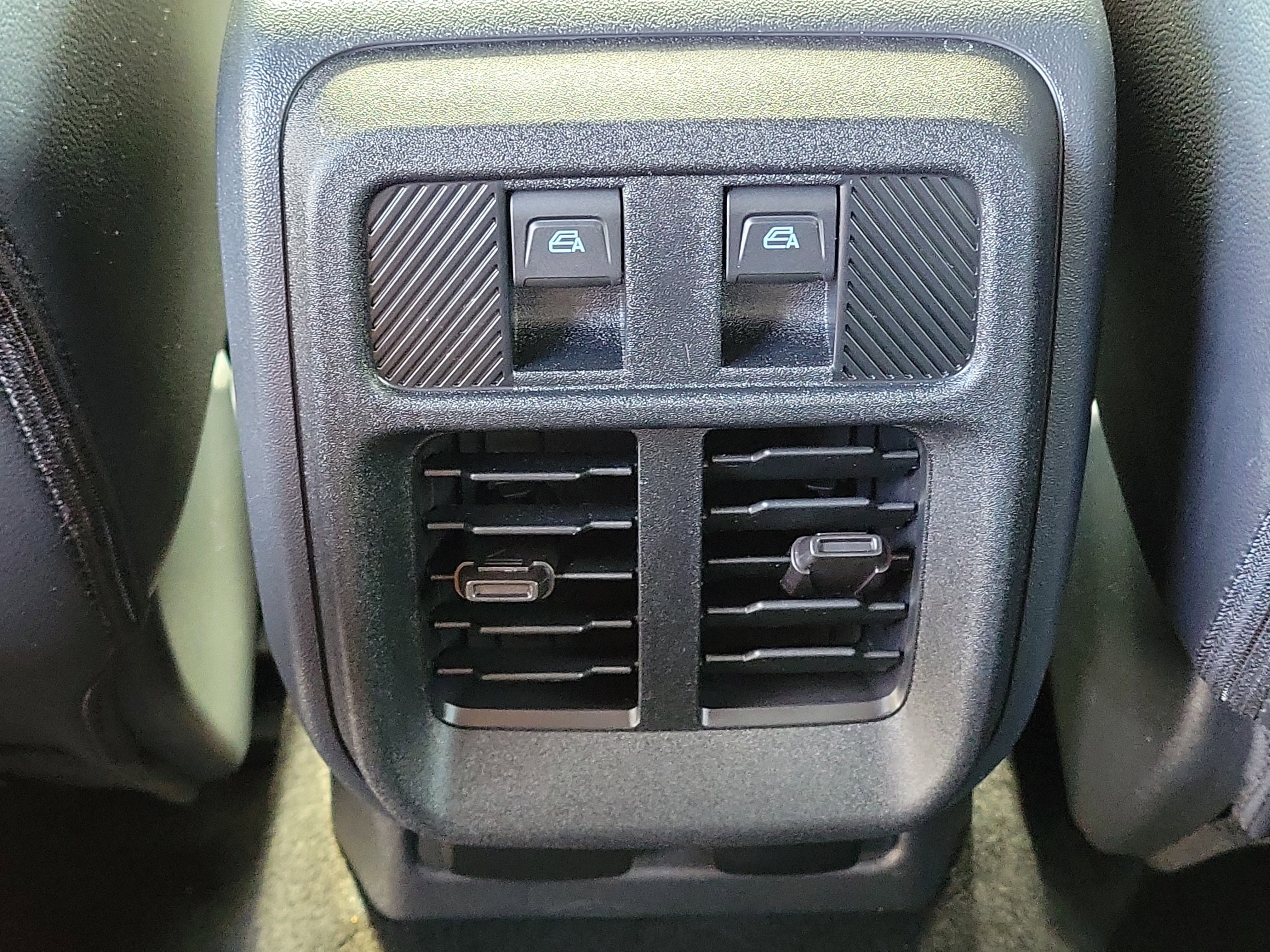 Used 2025 Ford Bronco Outer Banks AWD/4WD image 14