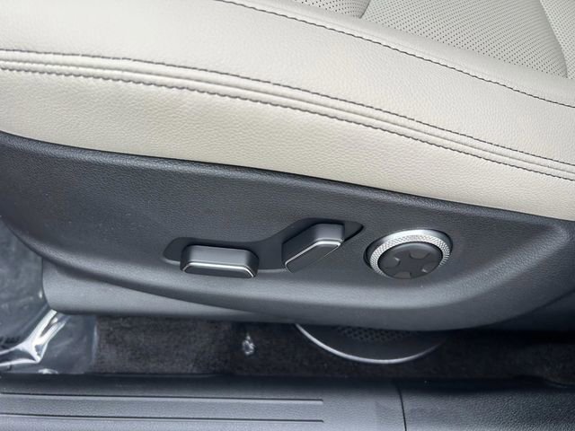 New 2026 Genesis GV70 2.5T Select image 25