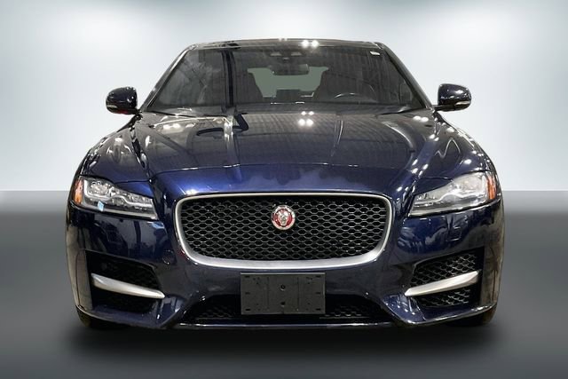 Used 2018 Jaguar XF R-Sport image 2