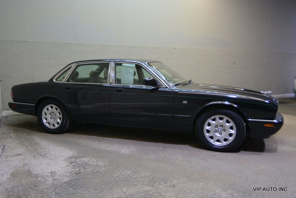 Used 2000 Jaguar XJ8 image 27