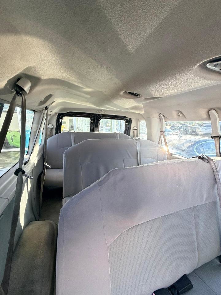 Used 2012 Ford E-350 and Econoline 350 XLT RWD image 23