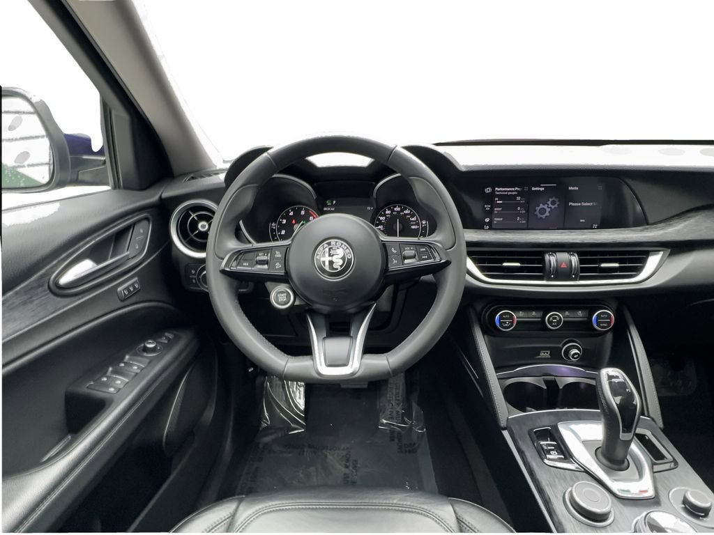 Used 2021 Alfa Romeo Stelvio Sprint w/ Sun & Sound Package image 34