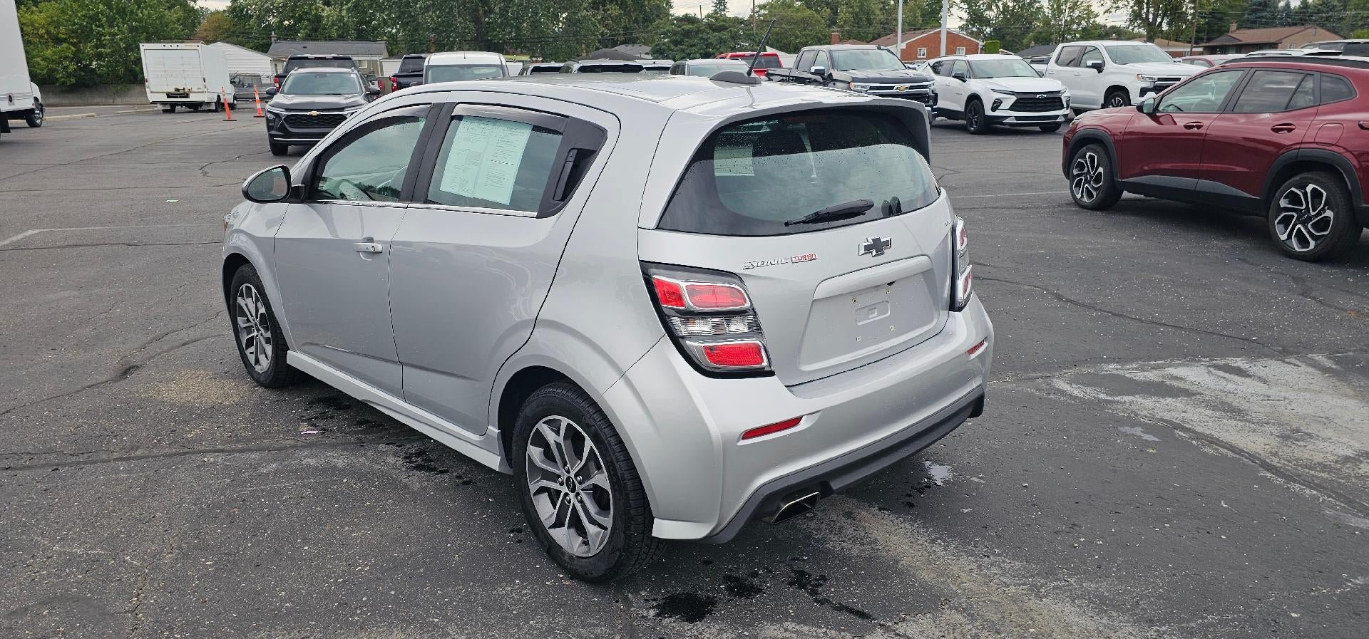 Used 2018 Chevrolet Sonic LT w/ True North Edition FWD image 5