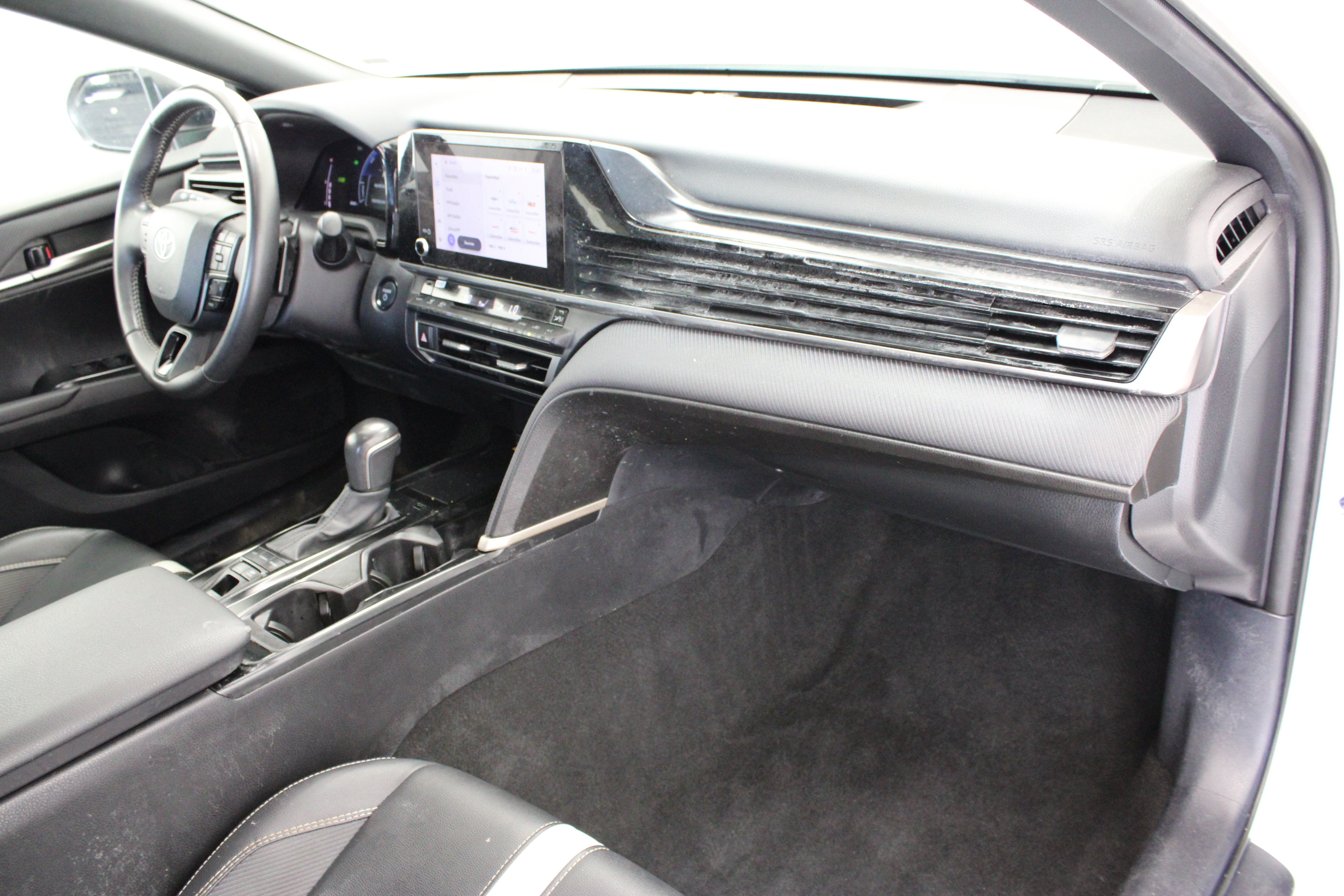 Certified 2025 Toyota Camry SE FWD image 35