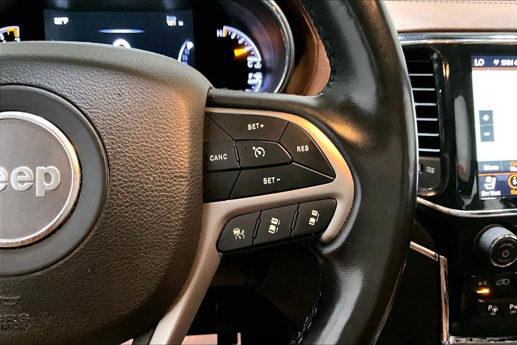 Used 2021 Jeep Grand Cherokee Overland image 12