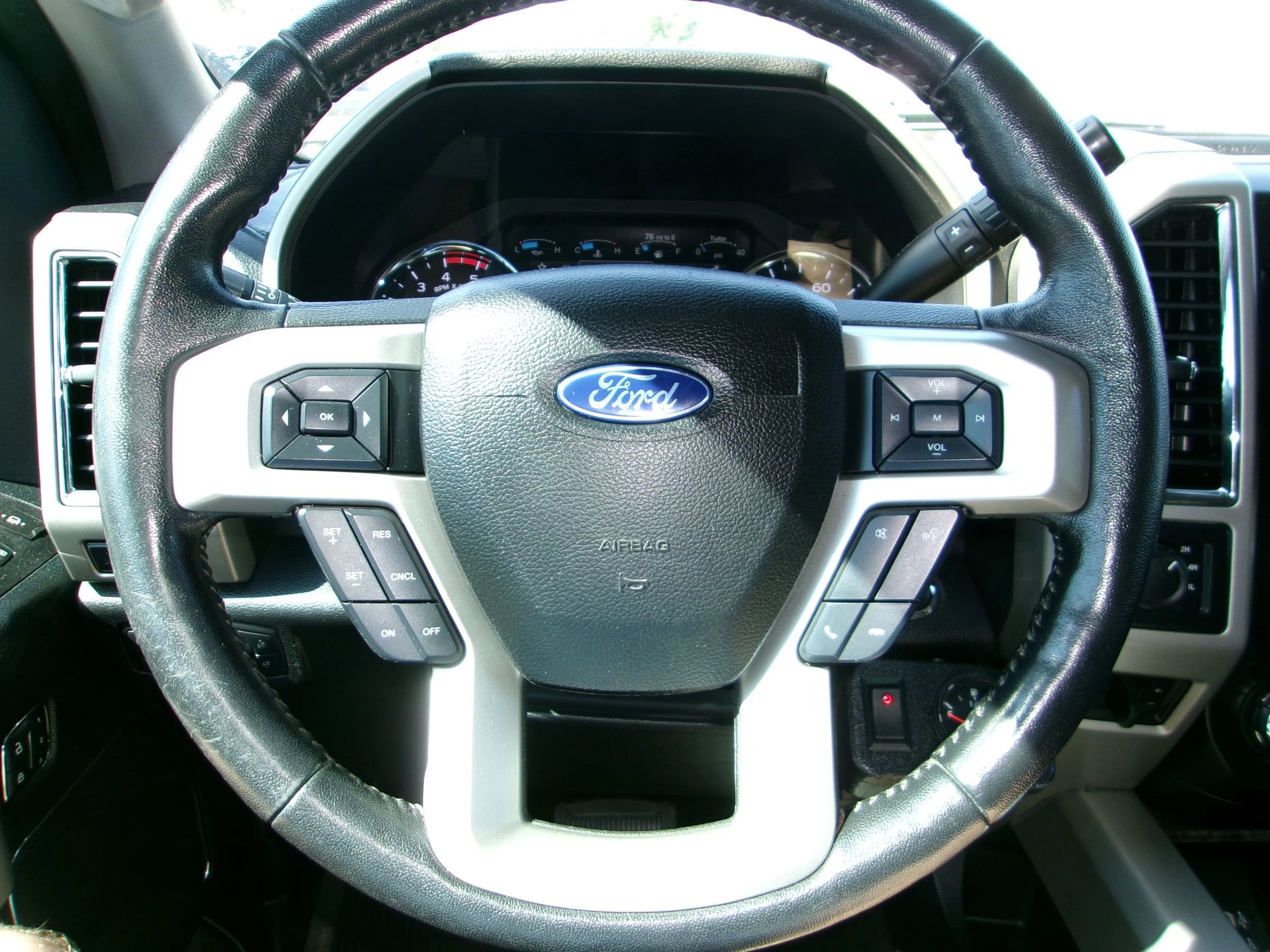 Used 2018 Ford F350 Lariat w/ Lariat Ultimate Package image 16