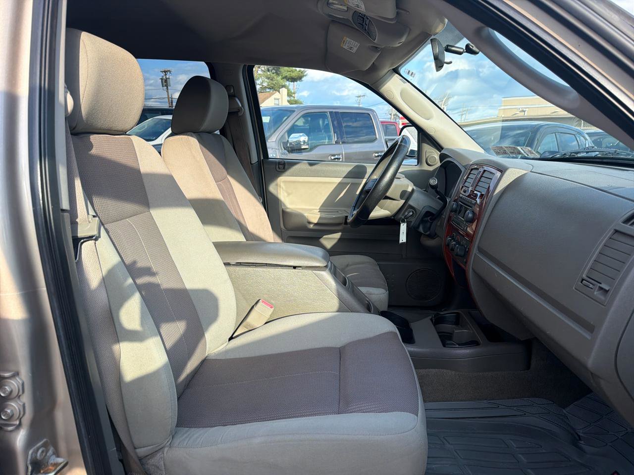 Used 2005 Dodge Dakota SLT image 15