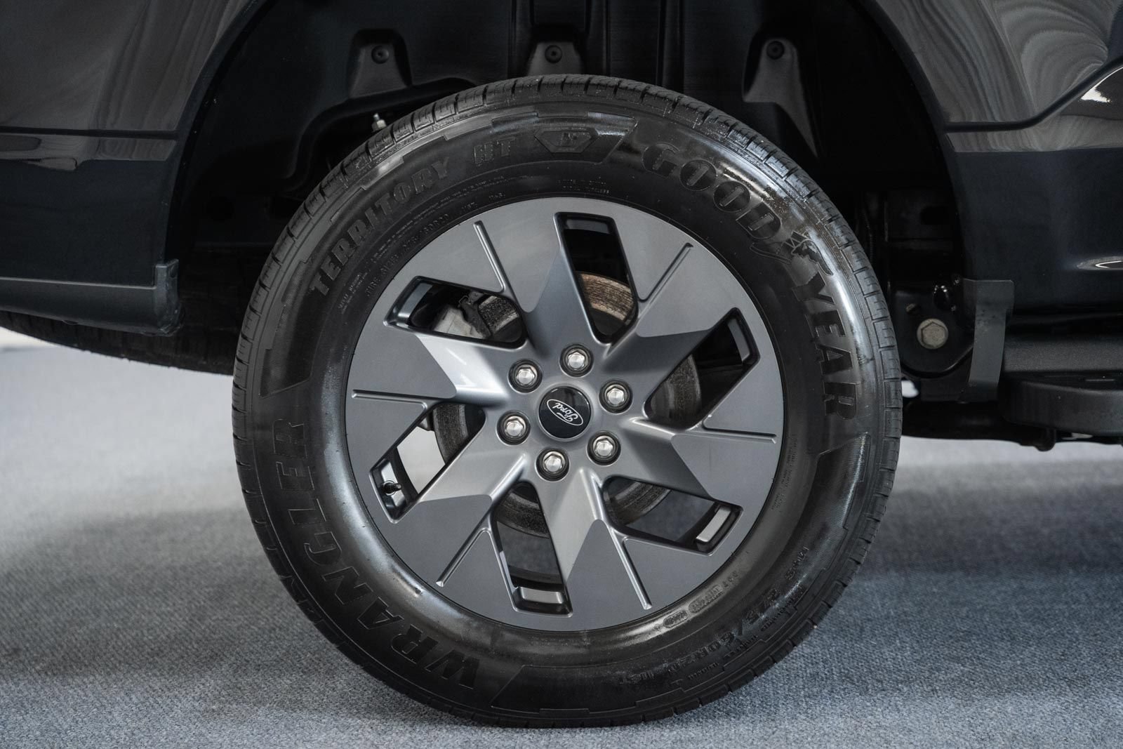 Used 2025 Ford F150 Lightning Flash AWD/4WD image 19