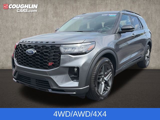 Used 2025 Ford Explorer ST image 4