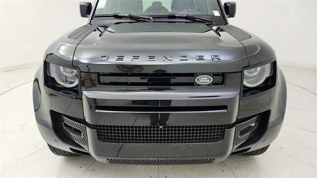Used 2024 Land Rover Defender 110 S image 8