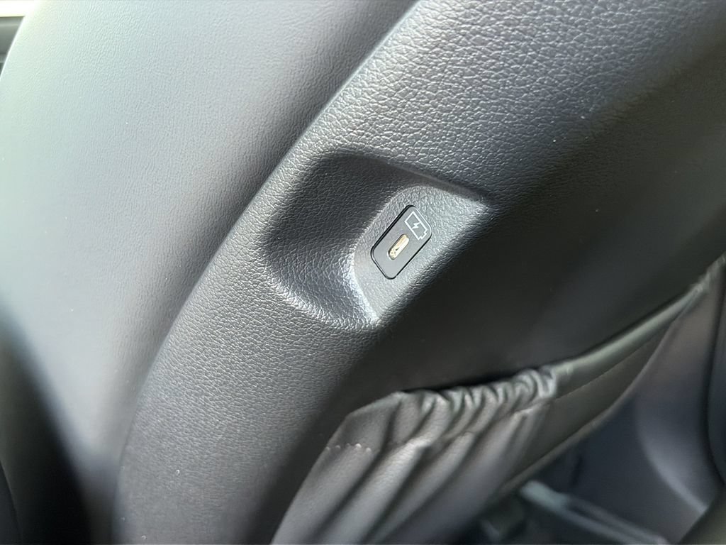 Used 2025 Hyundai Palisade SEL FWD image 11
