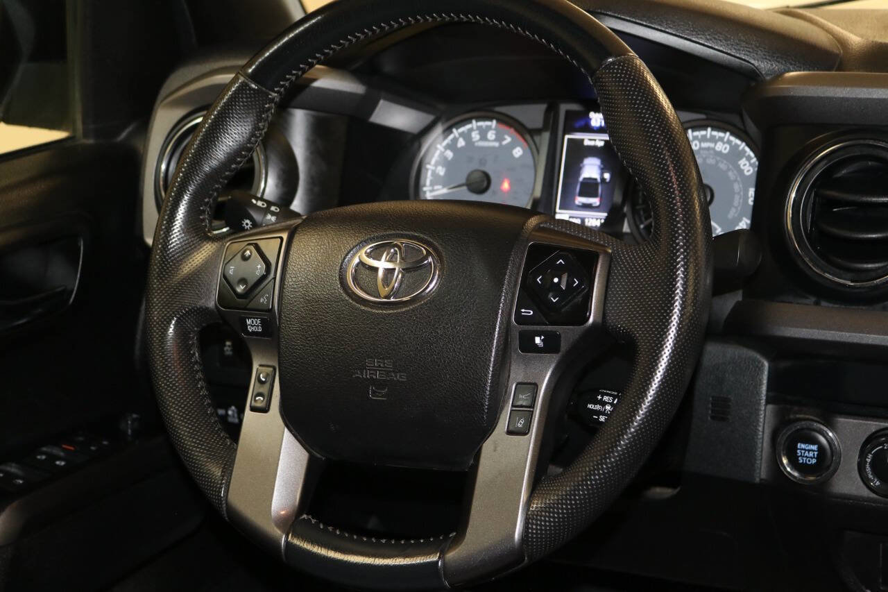 Used 2022 Toyota Tacoma TRD Off-Road image 22