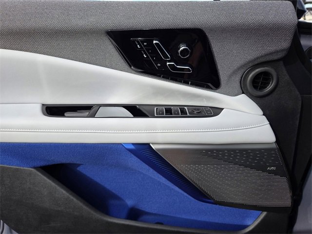 New 2026 Cadillac Optiq Luxury 1 image 18