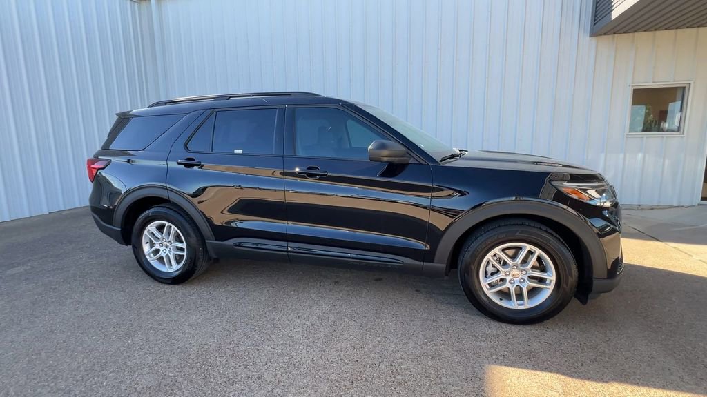 Used 2026 Ford Explorer Active w/ Active Comfort Package RWD image 9