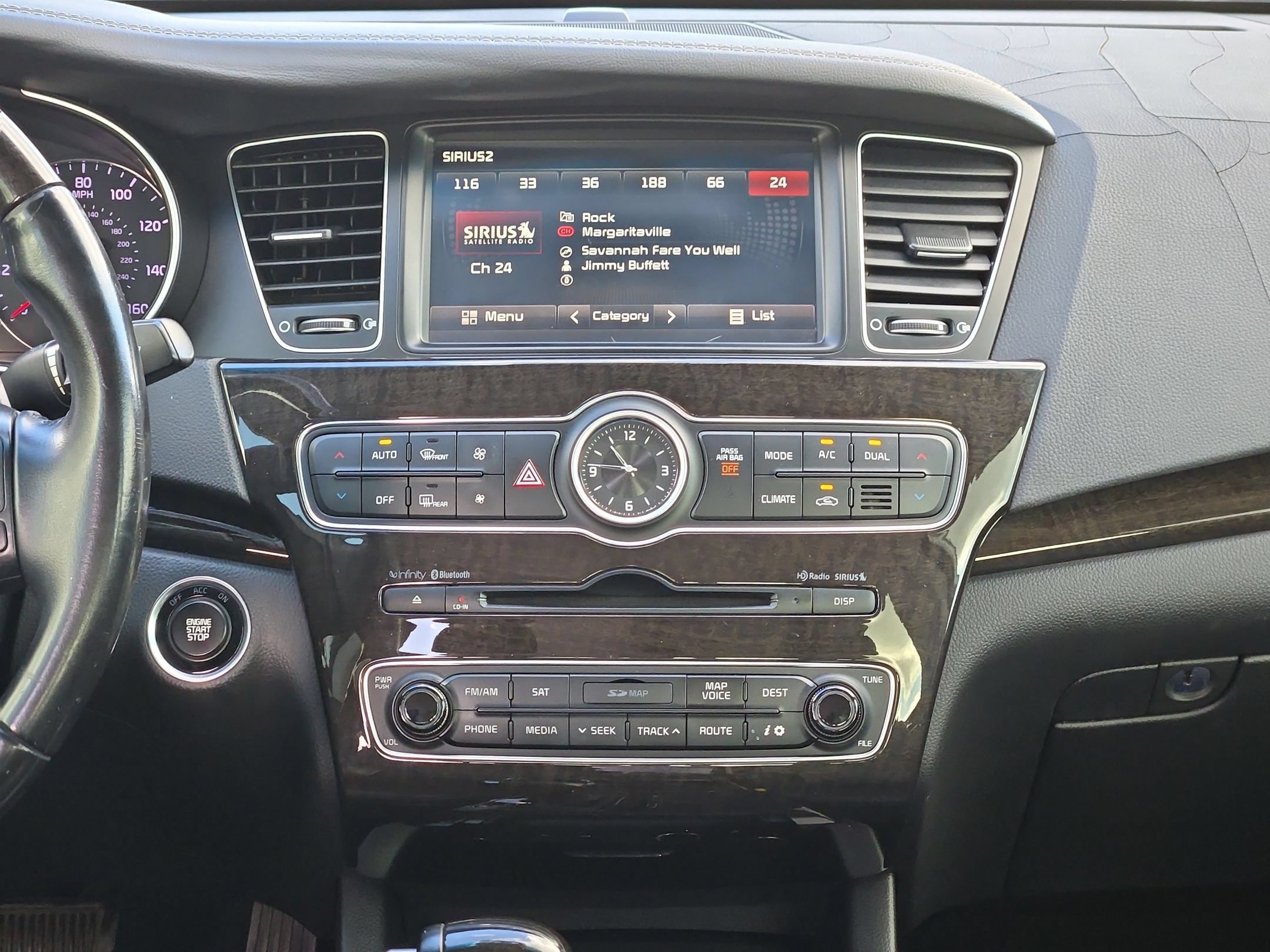 Used 2014 Kia Cadenza Premium FWD image 17