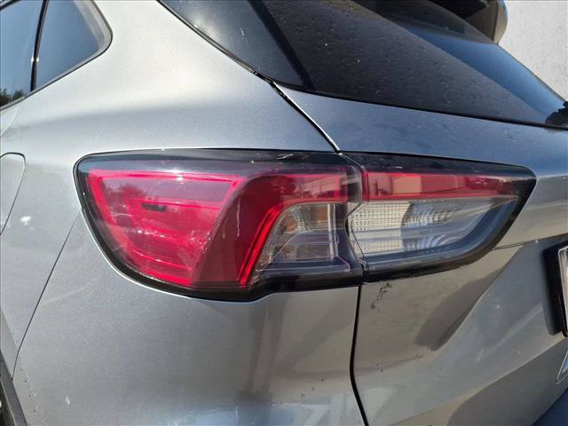 Used 2021 Ford Escape SE w/ SE Sport Appearance Package FWD image 12