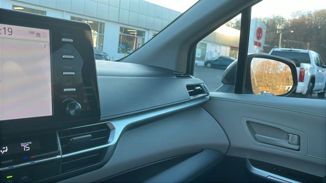 Certified 2022 Toyota Sienna LE image 16