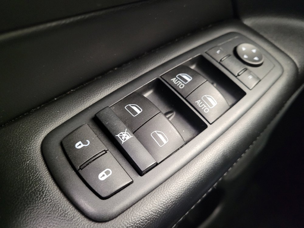 Used 2016 Jeep Grand Cherokee Laredo w/ Quick Order Package 23E AWD/4WD image 27