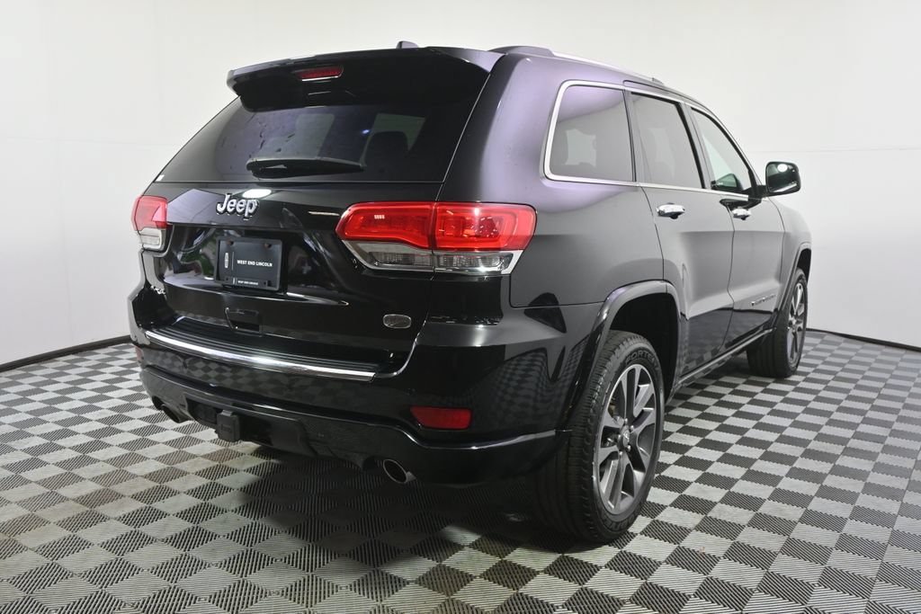 Used 2017 Jeep Grand Cherokee Overland AWD/4WD image 6