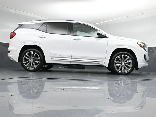 Used 2020 GMC Terrain Denali w/ Denali Premium Package AWD/4WD image 42