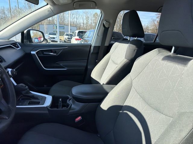 Used 2024 Toyota RAV4 XLE image 8