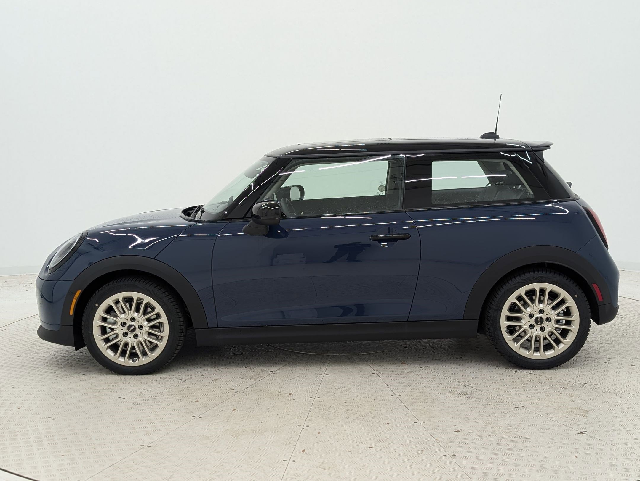 New 2026 MINI Cooper S image 2